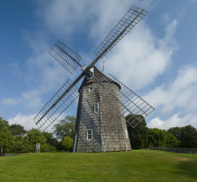 The old Hook Windmill in East Hampton can stay