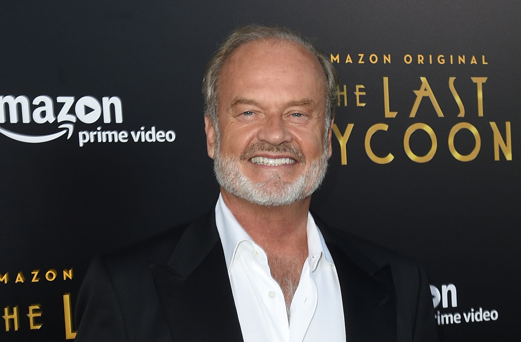 Kelsey Grammer Bartends with Faith at 75 Main in Southampton