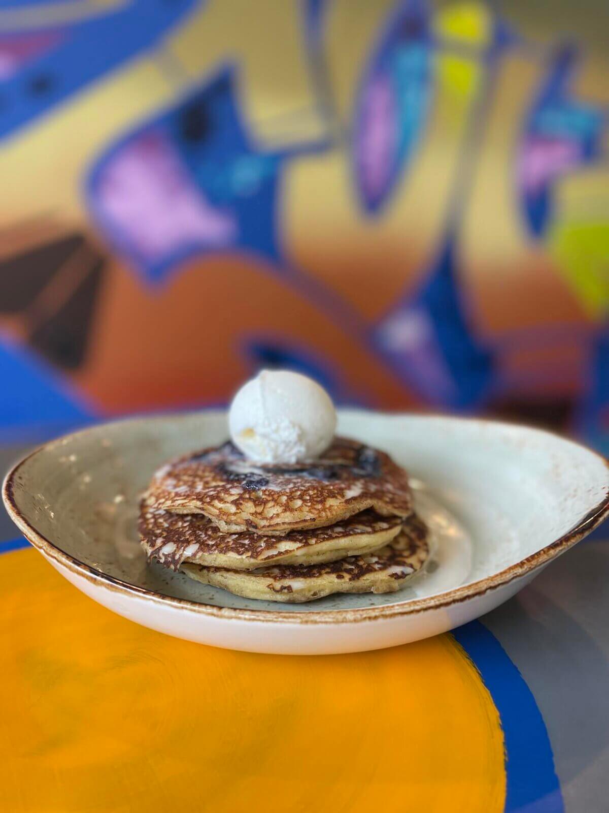 Holiday HamptonsStyle at These Cozy Winter Brunch Spots