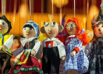 Your kids won't want to miss the merry marionette show at East Hampton Library.