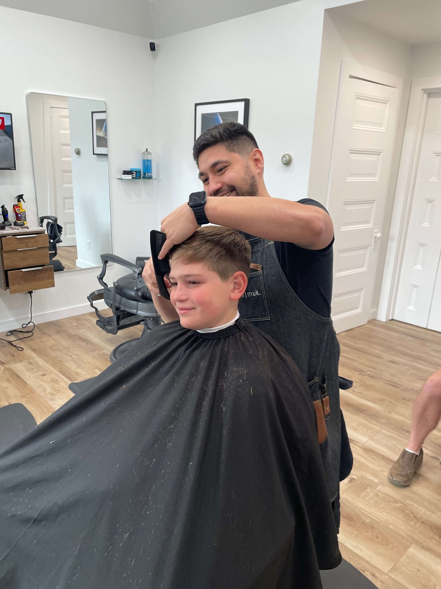 Seby Diaz at the new Hamptons Barber Lounge