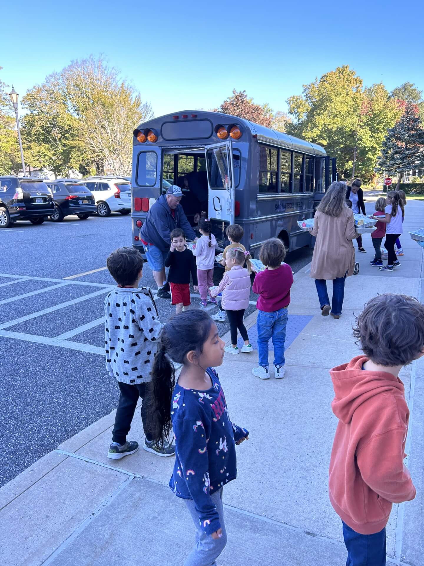 Sag Harbor students are donating cake to those in need