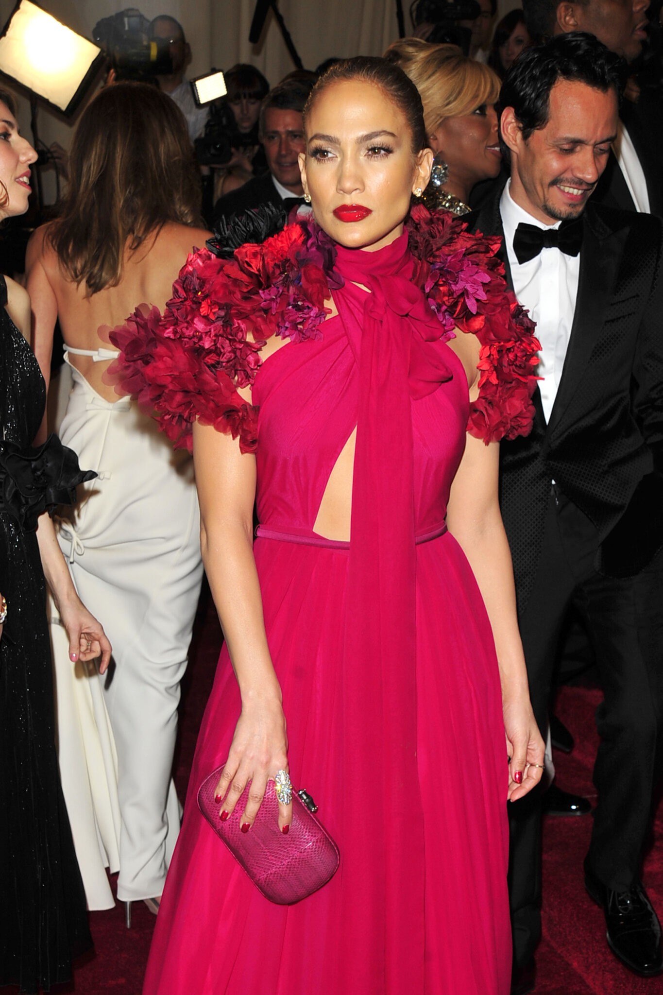 Jennifer Lopez wears red Gucci for "Alexander McQueen: Savage Beauty" at the 2011 Met Gala