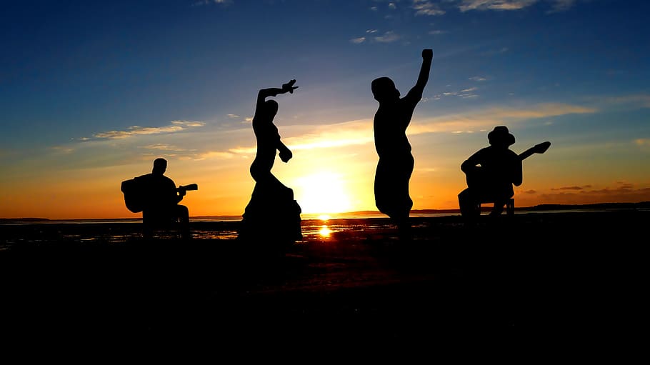 See Flamenco in Hamtpn Bays over Valentine's weekend