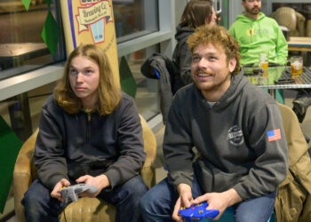 Andrew Hilveshein, Chris Van Dunk at Super Smash Bros Tournament