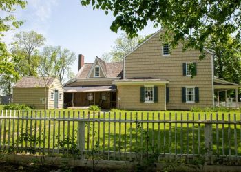 Hallock Homestead