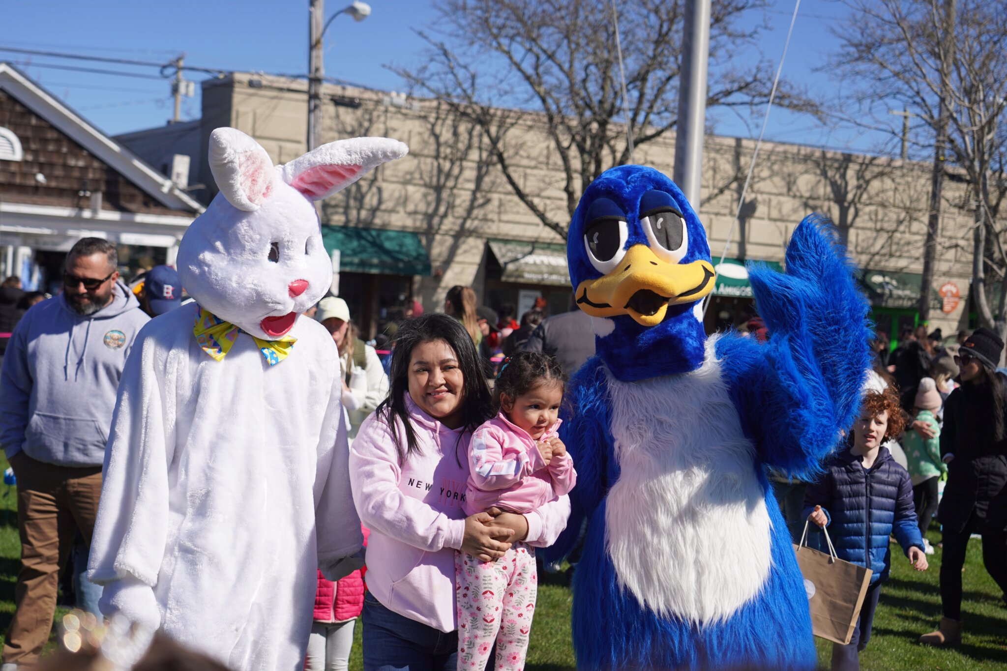 The Easter Bunny, Jalida, Emilia Venesula with Blue Duck at the Egg Roll