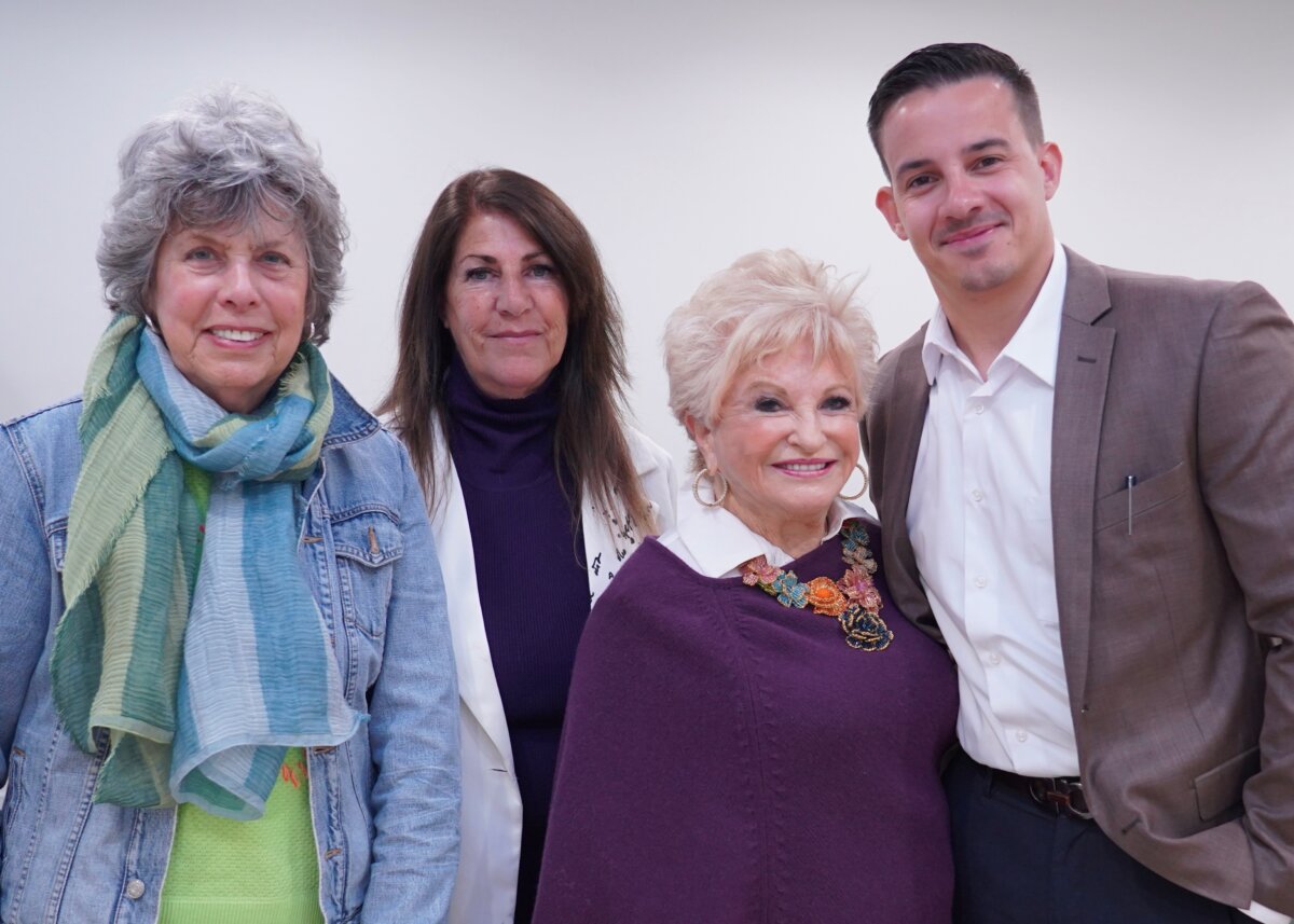 Westhampton Beach Mayor & Schneps Lead Meet & Greet