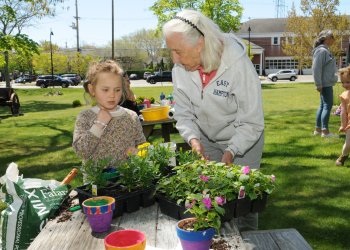 Khara Struble, Alice Wood at Mother's Day Event