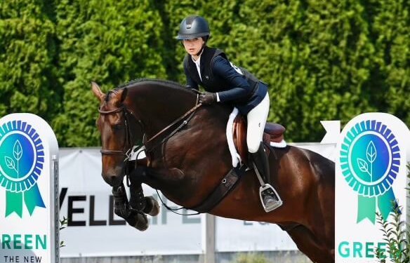 Annabelle Emerson-Molinoff in the Hampton Classic