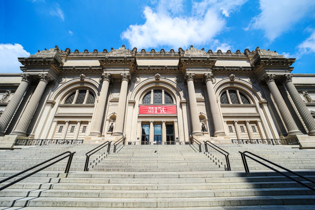 The Metropolitan Museum of Art, in all its majesty, and full of visual splendors.