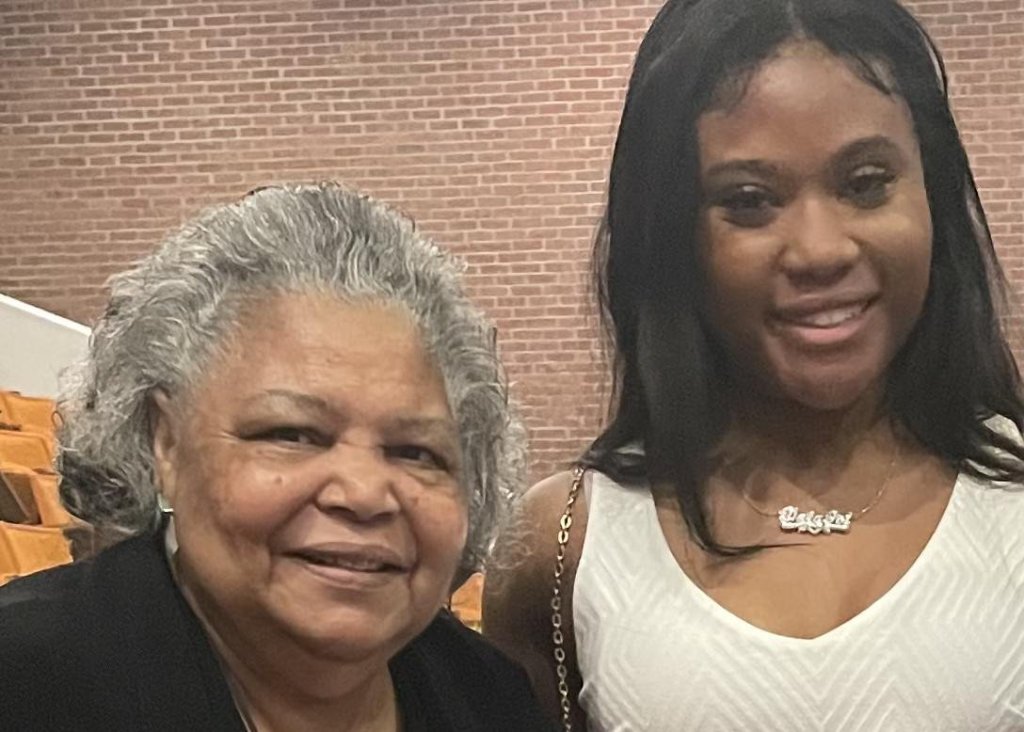 Carolyn Brown Gumbs and Paulette H. Brown Memorial Scholarship recipient Deja Ellis at the 2023 Southampton High School Awards Ceremony. Ellis went on to attend the University of Southern California.