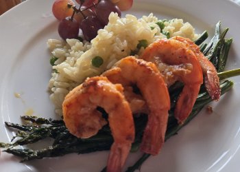 Shrimp, Rice Pilaf and Asparagus.