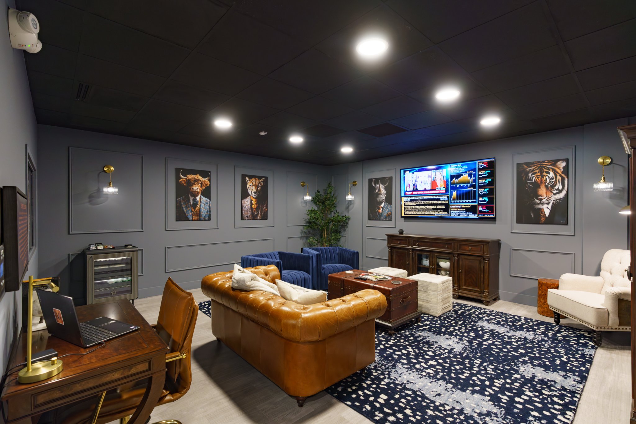 Men's Only Medical member's lounge