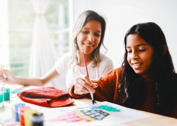 Summer can inspire art. Take your kids to summer painting classes.