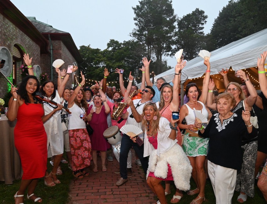 Join the fun at Dan's Red, White & Brews July 5!