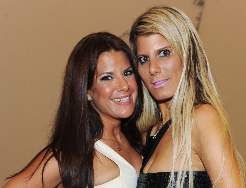 Sara Burack (right) with a friend in 2014