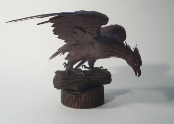 Eagle sculpture in The Art of Peace: Jizai Okimono at the Morikami Museum