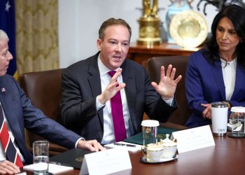 U.S. Secretary of Energy Chris Wright, Environmental Protection Agency (EPA) Administrator Lee Zeldin and Director of National Intelligence (DNI) Tulsi Gabbard attend a cabinet meeting at the White House in Washington, D.C., U.S., July 8, 2025. REUTERS/Kevin Lamarque