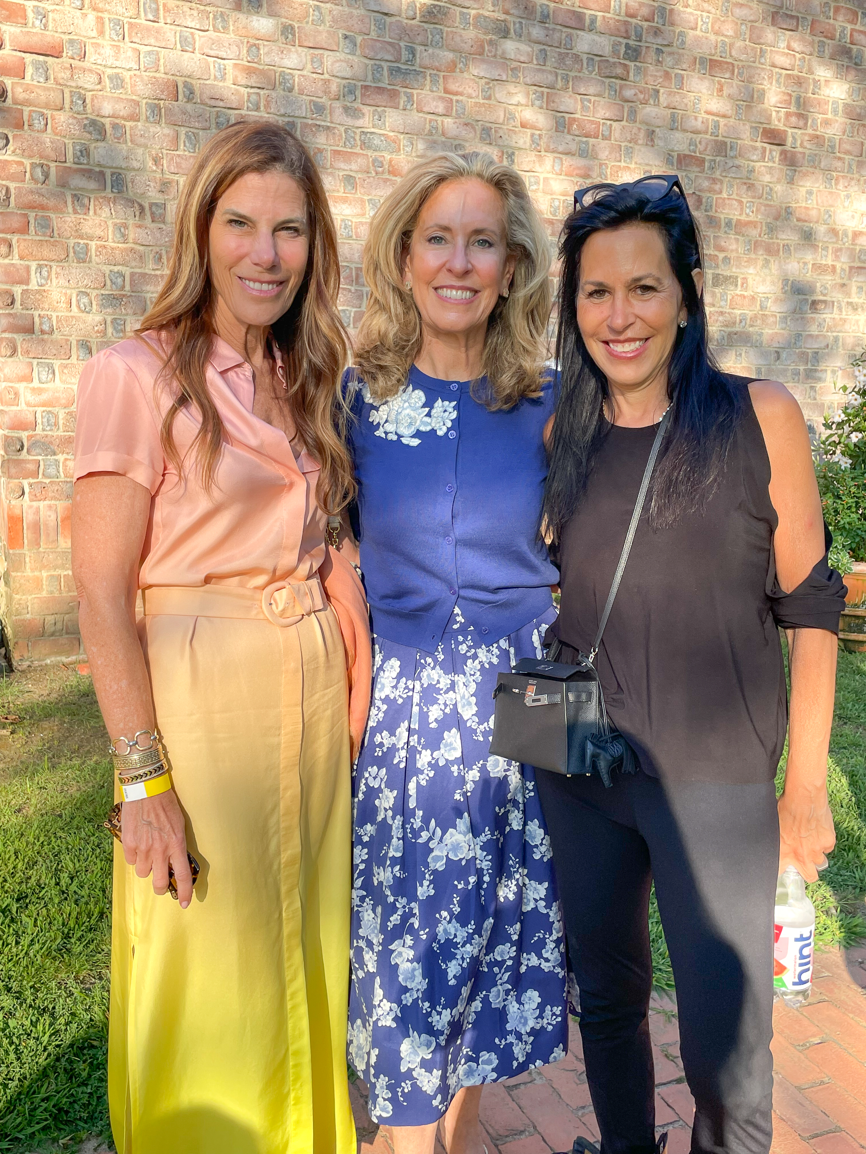 Lauren Geller, Simone Levinson, Debbie August