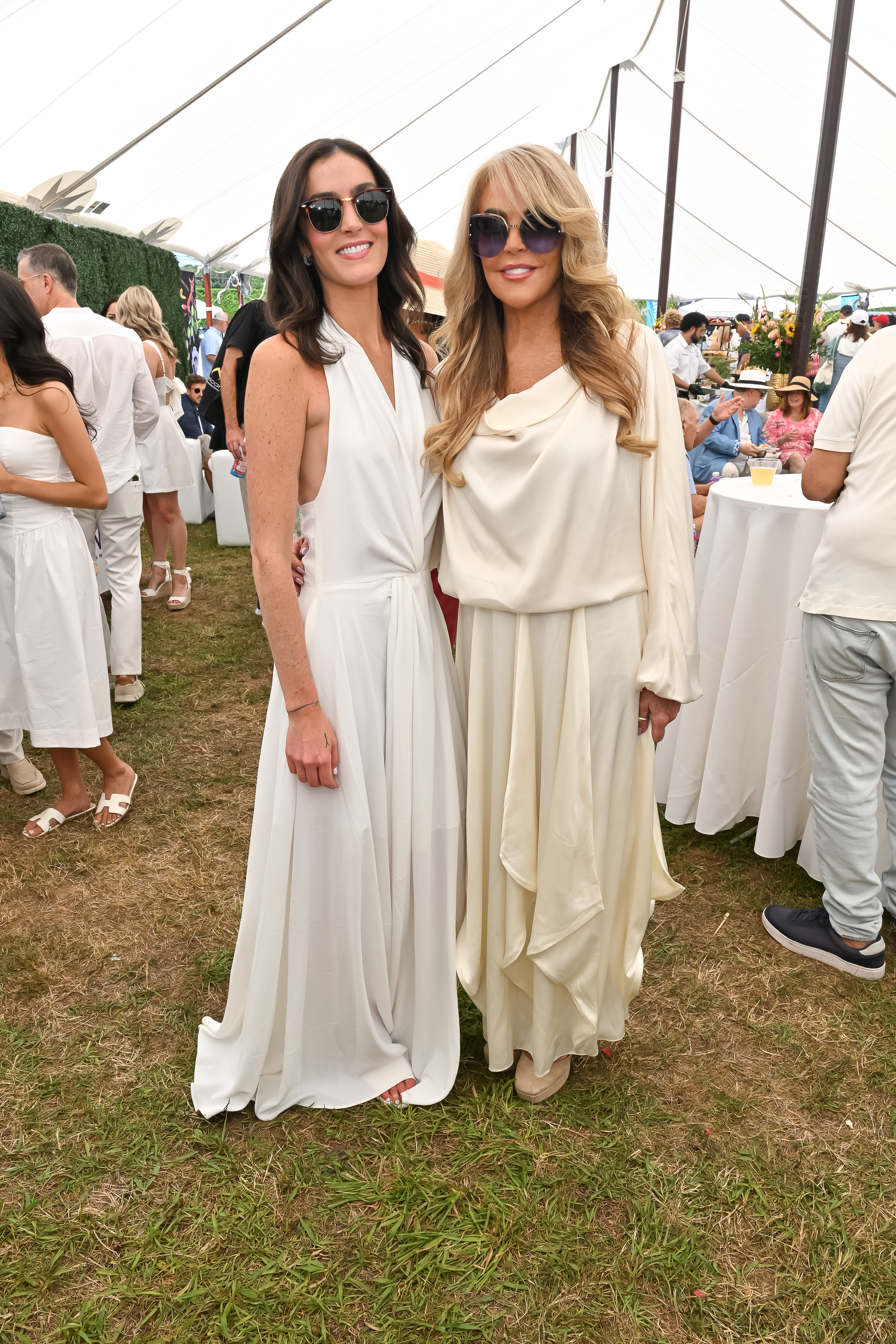 Aliana and Dina Lohan