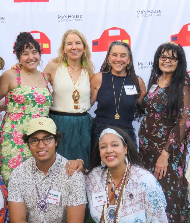 Front-Jeremy & Kelly Dennis Back-Maureen McMahon, Brianne Hernandez, Stephanie Joyce, Debbie Rechter, Darlene Troge, & Danielle Hopson-Begun