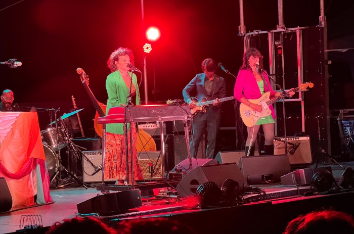 Norah Jones playing Montauk Lighthouse