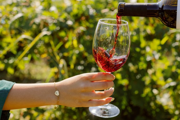 Enjoy East End wines at your favorite winery this fall