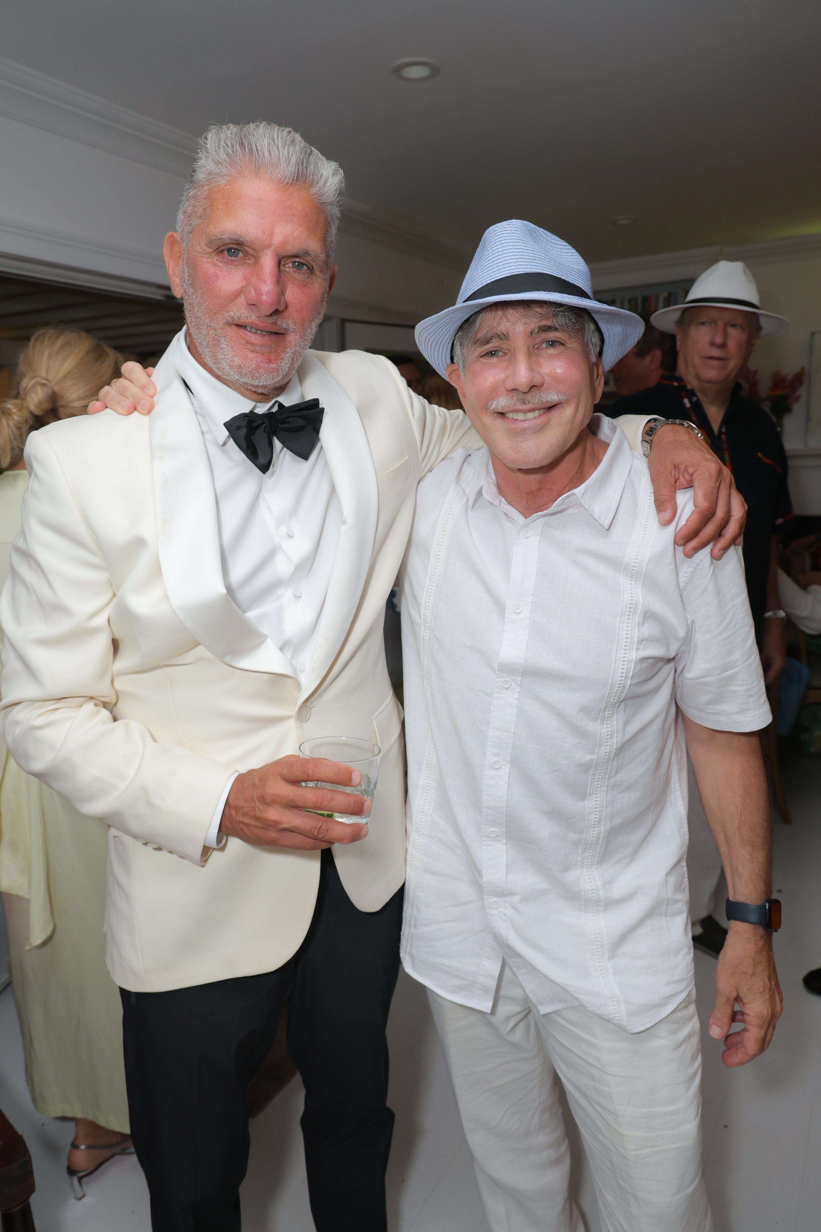 Hayati Banastey, David Weiner