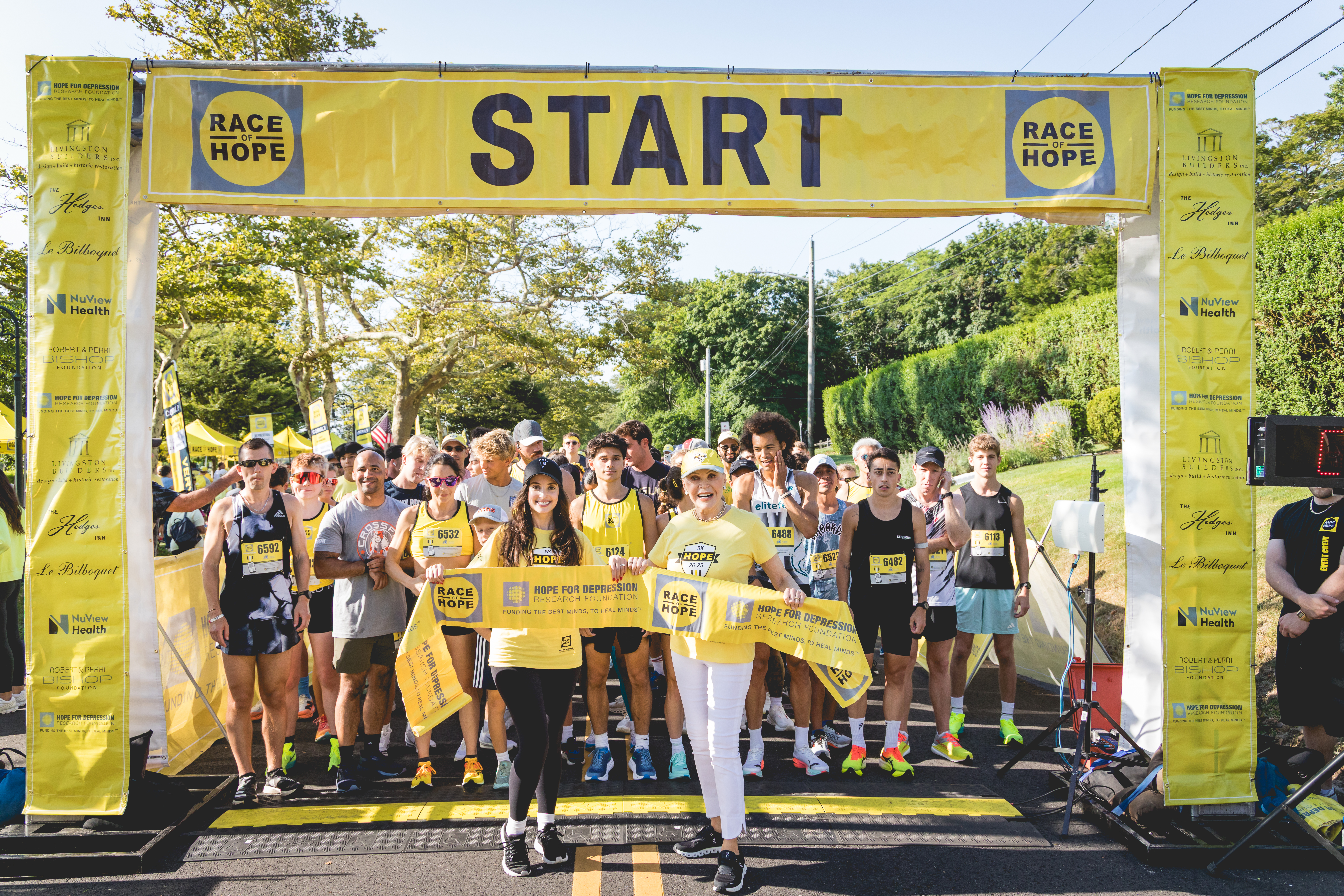 Start Line with Alexa Ray Joel and Audrey Gruss
