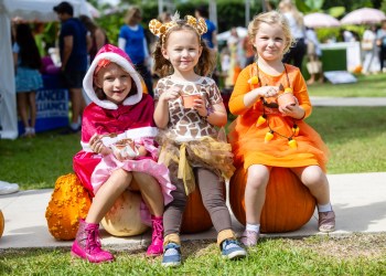 Lidia Sullivan, Greta Sullivan and Hanna Jenison