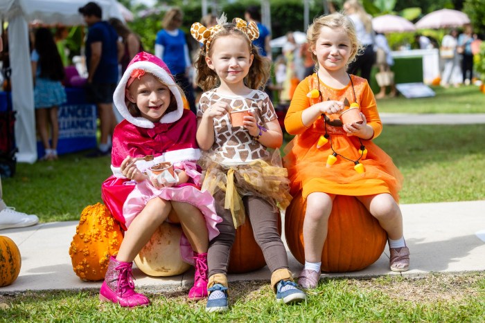 Lidia Sullivan, Greta Sullivan and Hanna Jenison