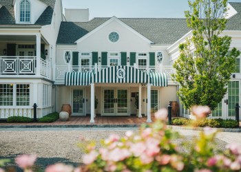 Canoe Place Inn