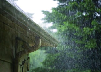 Homeowners who suspect it might be time for a gutter replacement can look for these signs of fading gutters. (MCC)