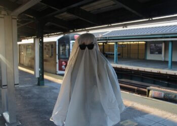 Halloween weekend was such a disaster that the Hamptons Subway must now hire people pushers to keep things running smoothly on future holiday weekends.