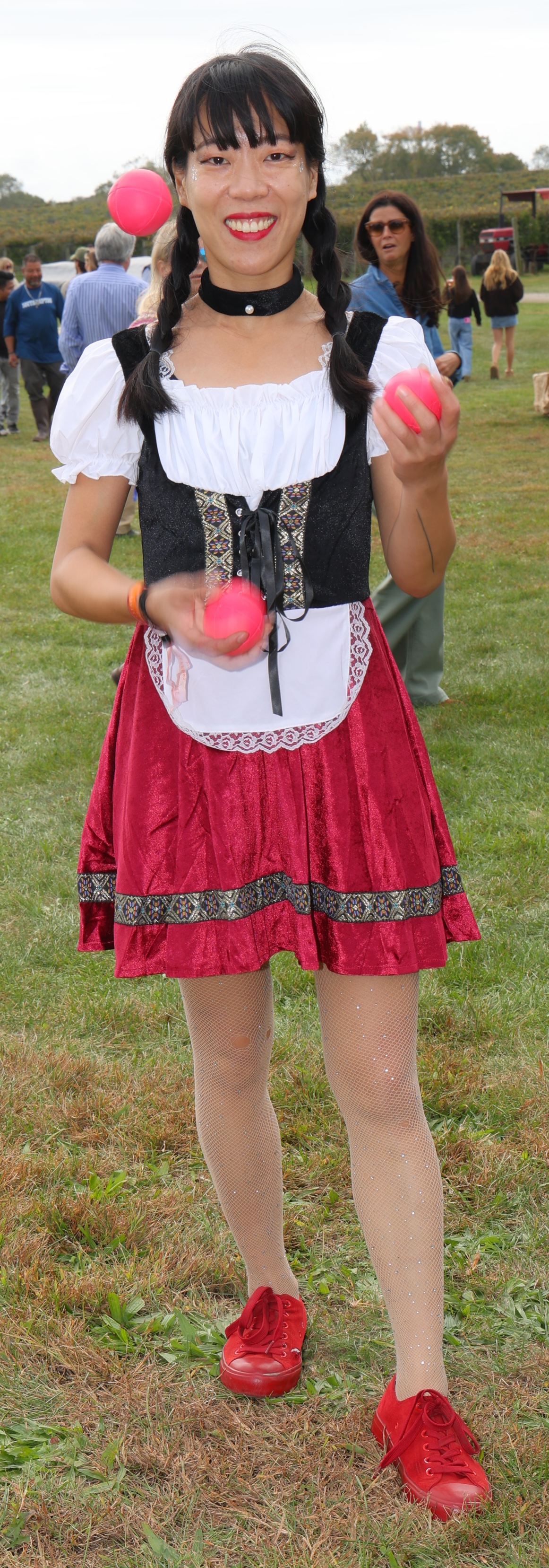 Juggler performs for the crowds