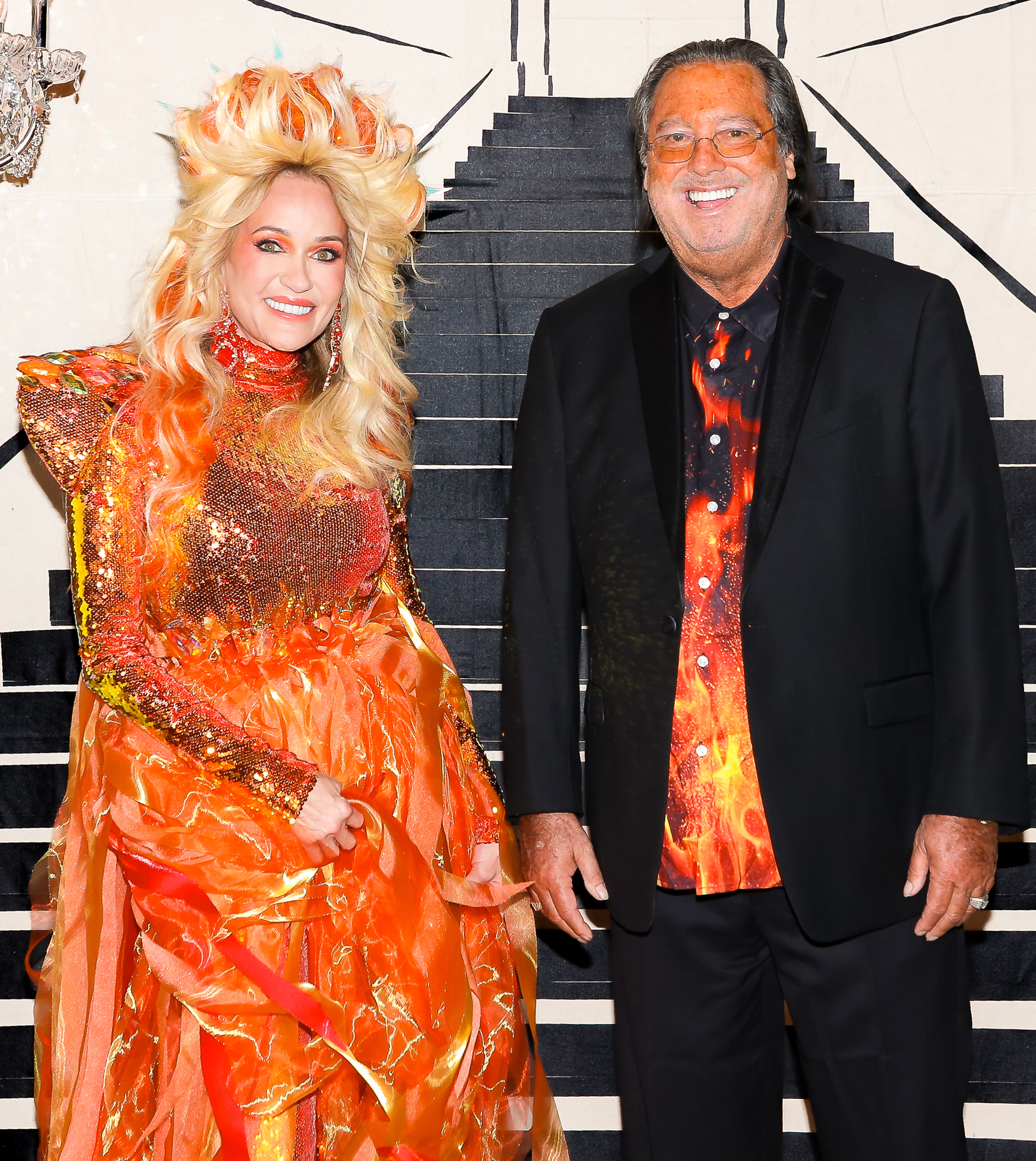 Leesa Rowland, Larry Wohl