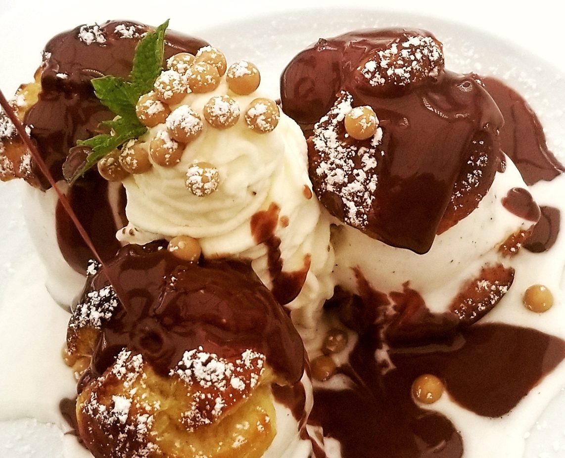 Lulu Kitchen & Bar – Profiteroles