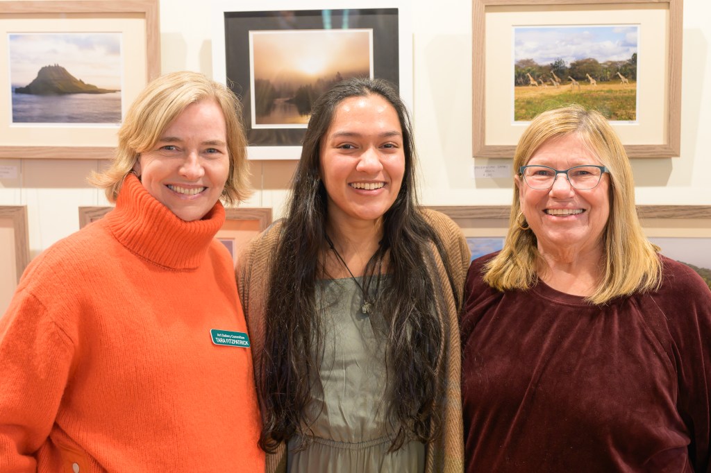 Art Gallery Commitee member Tara Fitzpatrick, Meghan Goparaju, Kitty Gilmore