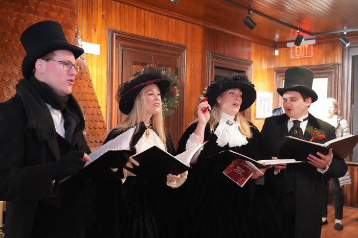 Dickenson Carollers: Heidi Jaye Jules Greaves, Matt Fama & James