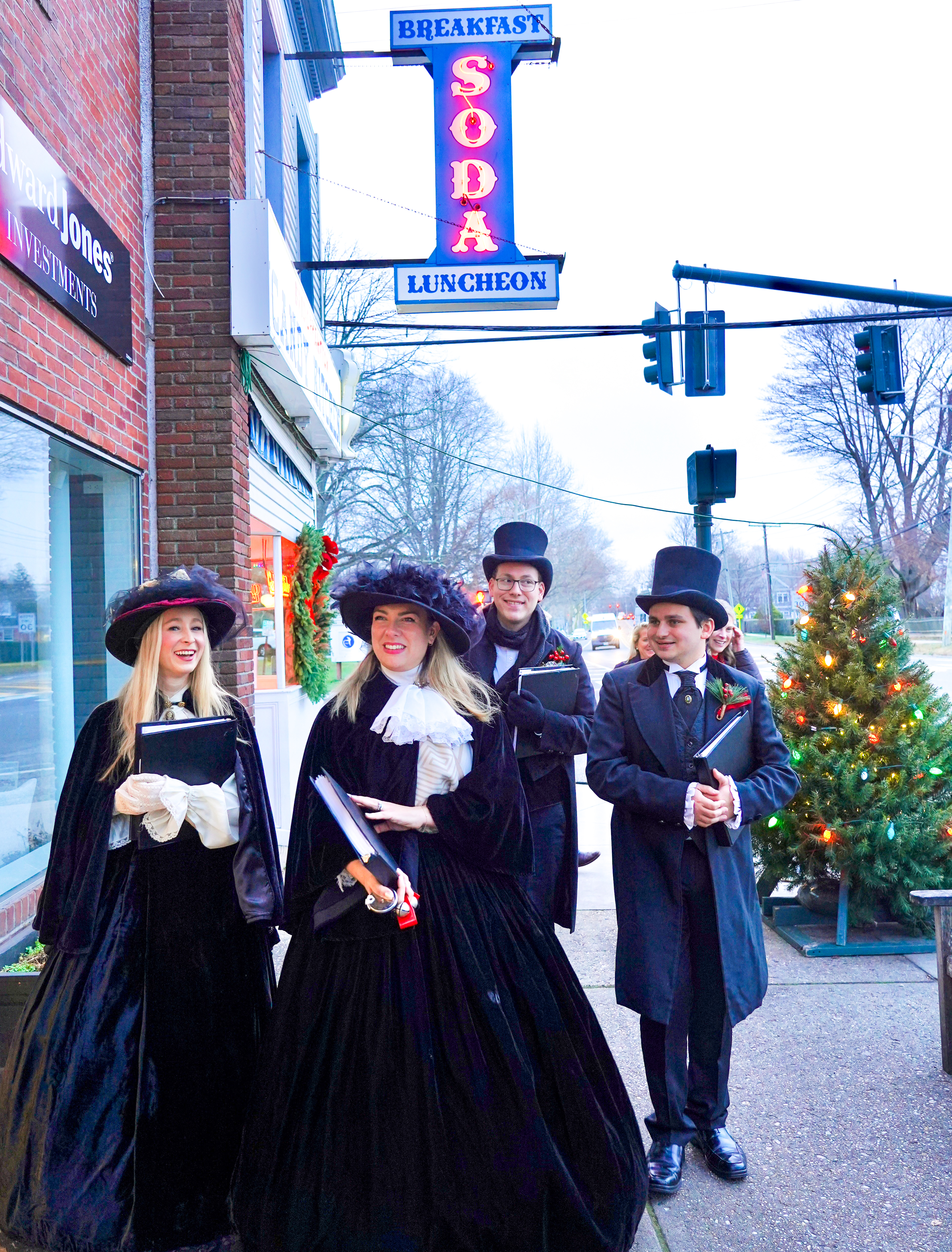 Dickenson Carollers: Heidi Jaye Jules Greaves, Matt Fama & James