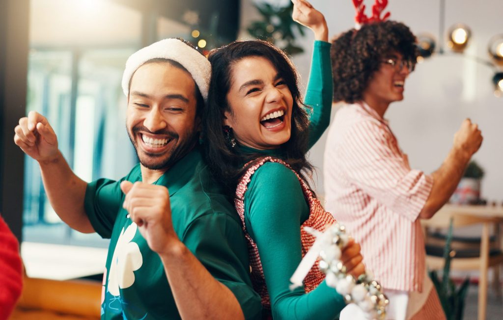 Enjoy a holiday sing-along with Lori Hubbard this weekend in Montauk.