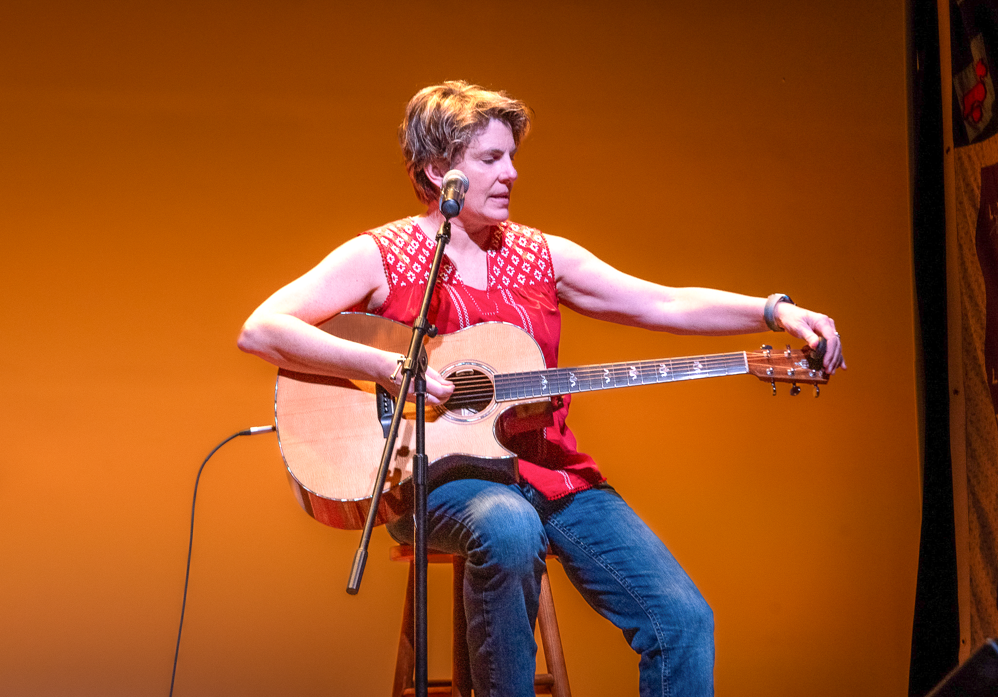 Inda Eaton performing, Philadelphia