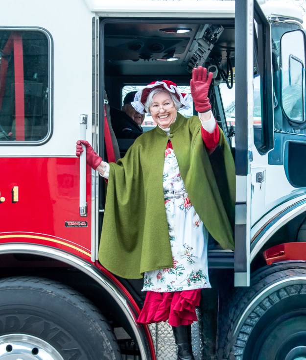 Mrs. Claus arrives in Sag Harbor