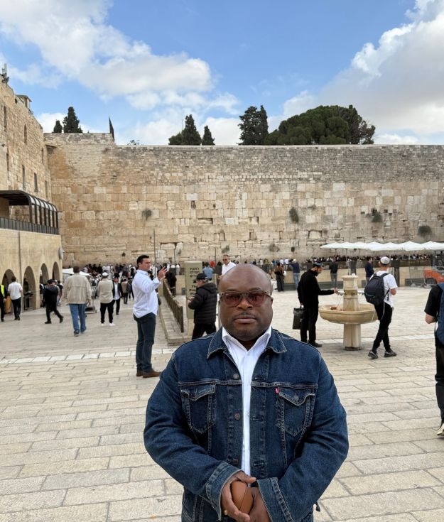 Sammie Orih at the Western Wall (Sammie Orih) in Israel