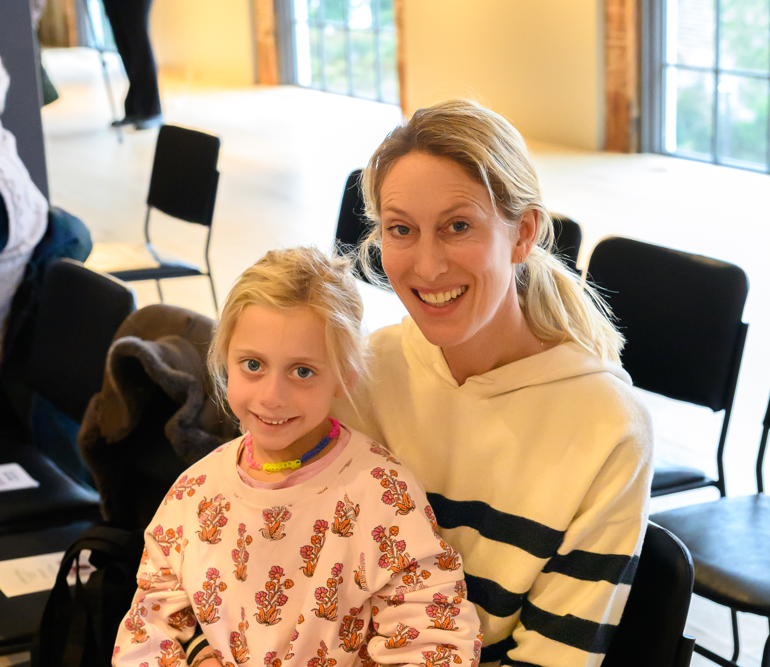 Maxima Feilhauer, Viola Hutten