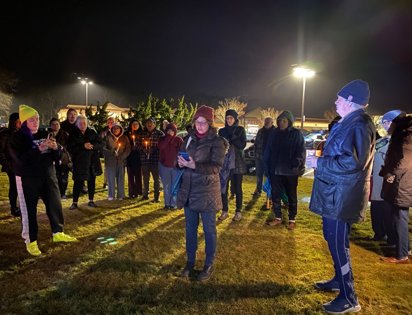 Vigil against ICE and in memory of Renee Good in Hampton Bays Friday