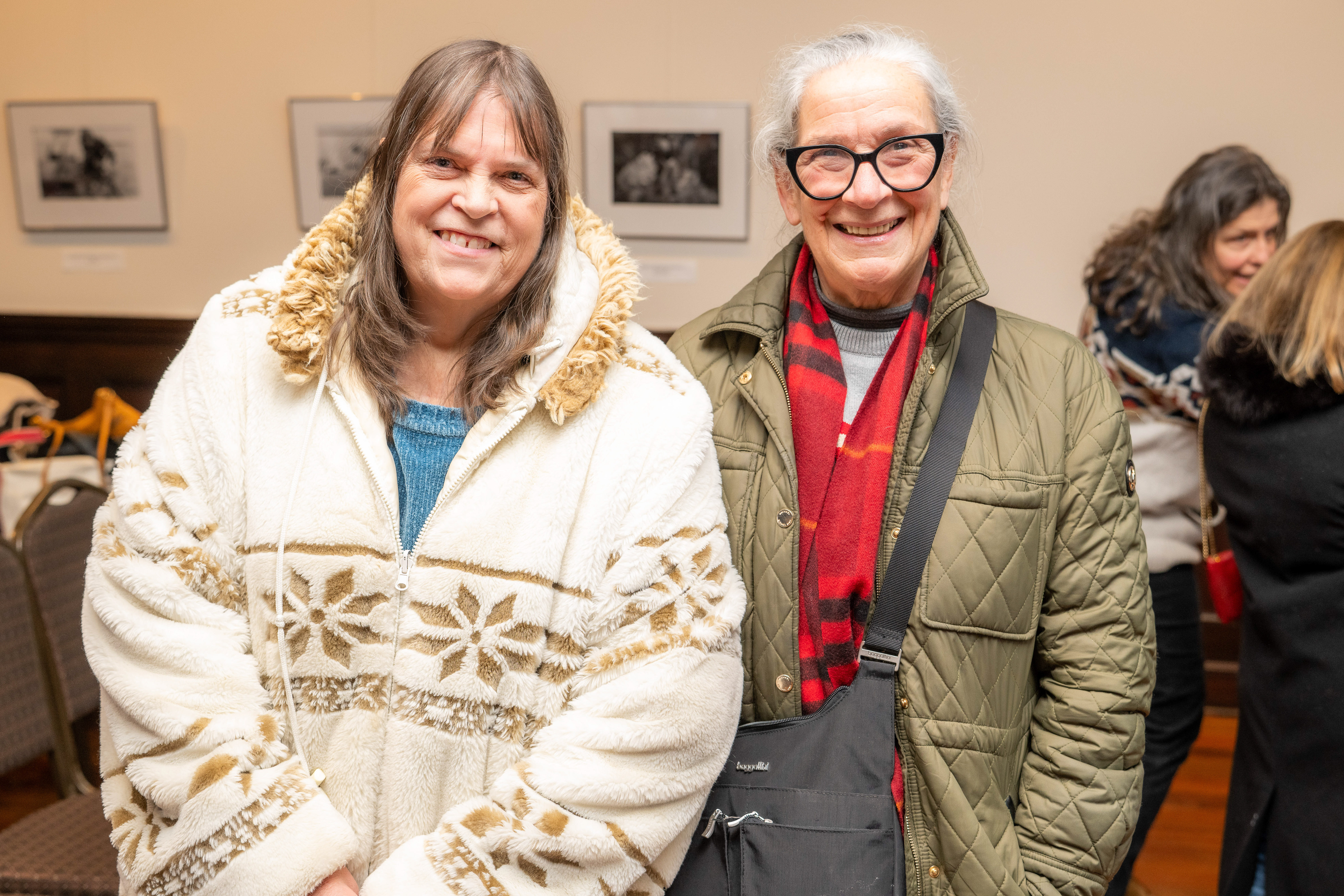 Patty Sales, Dana Lester