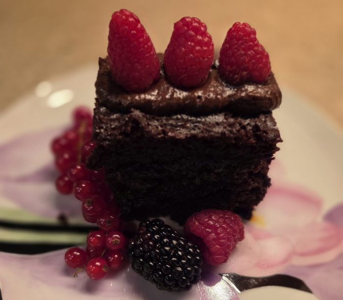 Chocolate vegan cake (Colleen McGrath)