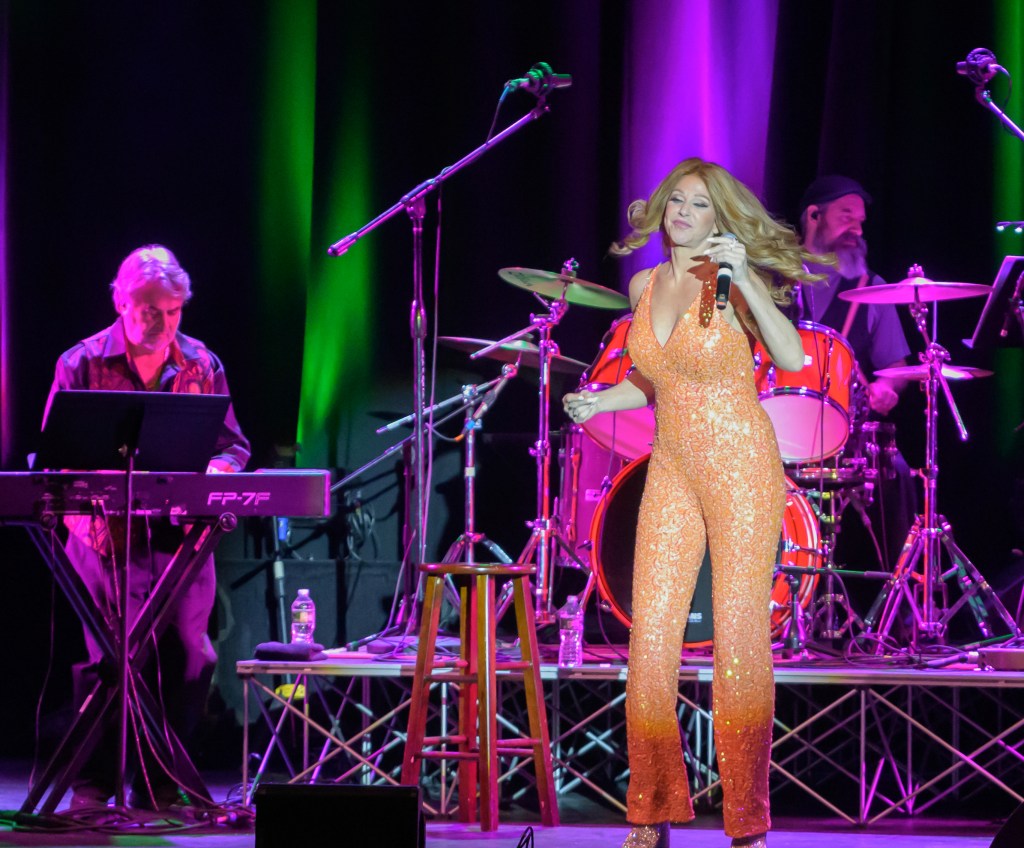 Elisa Furr sings iconic hits by Celine Dion